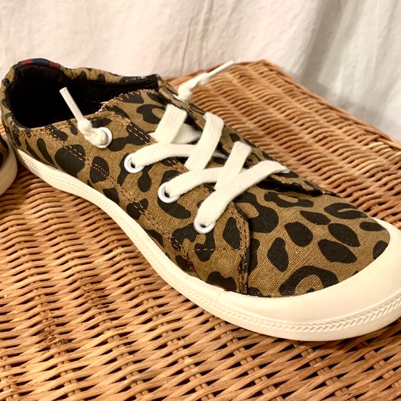 Madden Girl leopard print sneakers - Picture 8 of 11